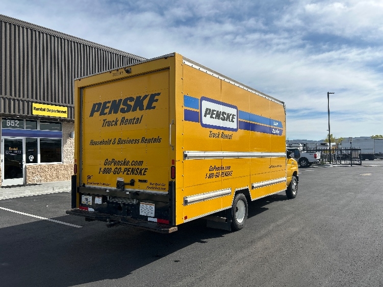 Used 2023 Ford E-350 - photo 15