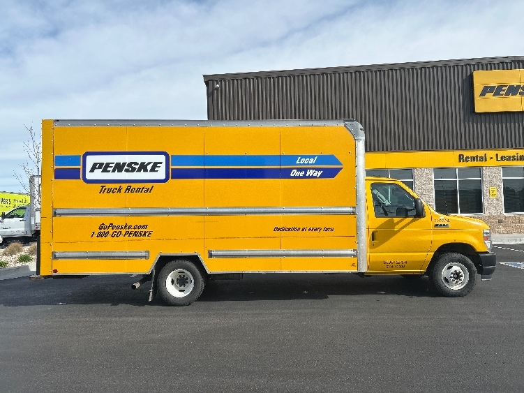 Used 2023 Ford E-350 - photo 17
