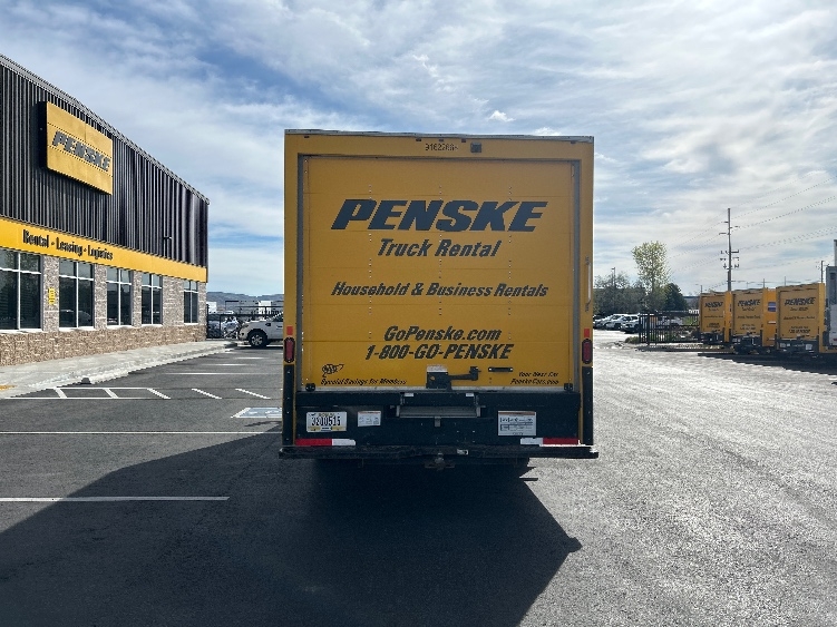 Used 2023 Ford E-350 - photo 9