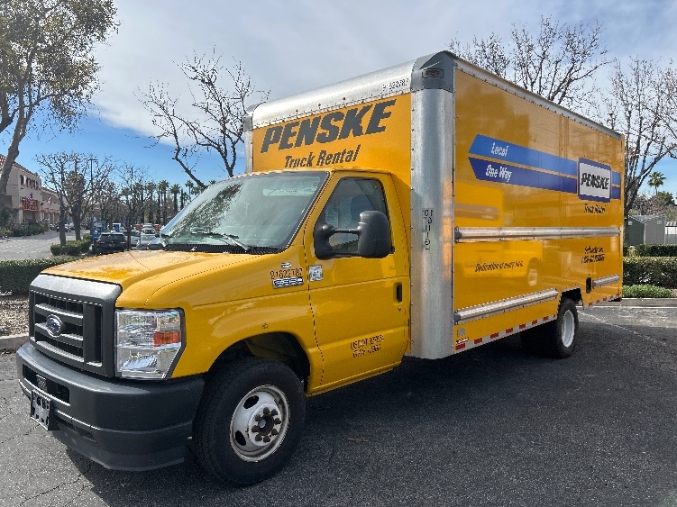 Used 2023 Ford E-350 - photo 5