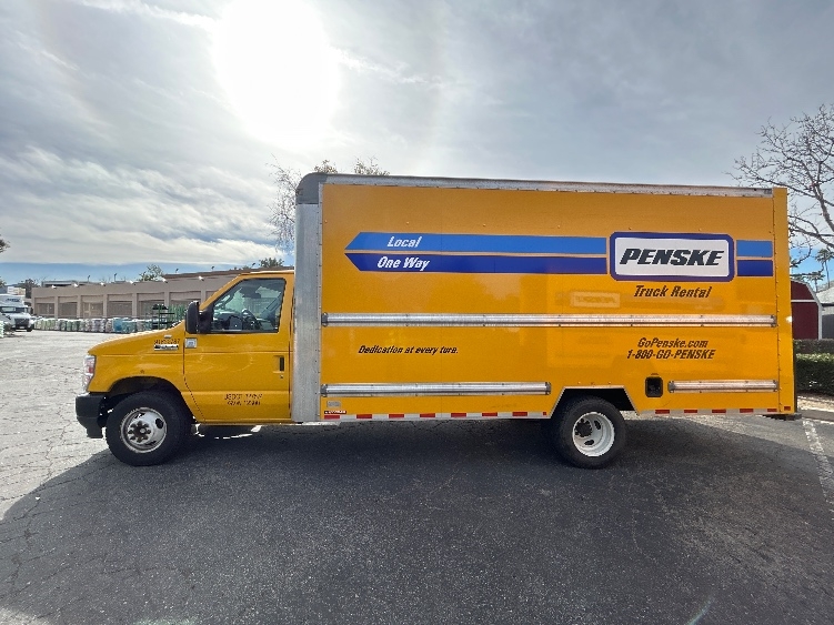 Used 2023 Ford E-350 - photo 6