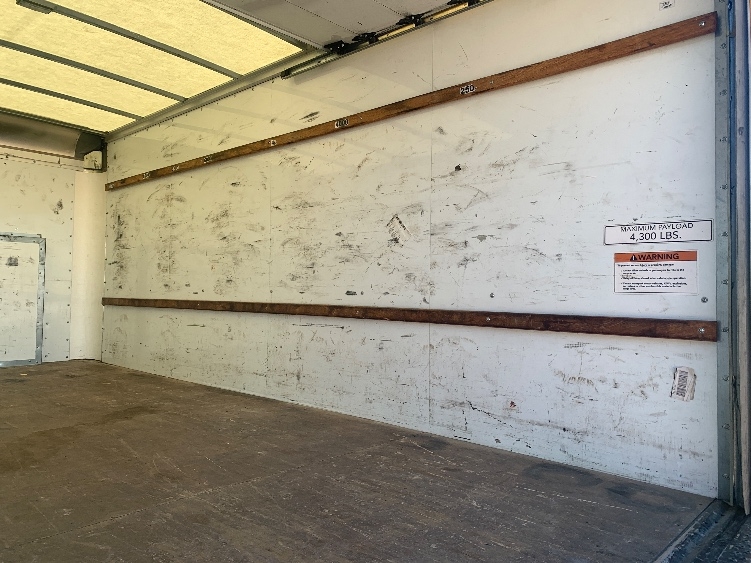 Used 2023 Ford E-350 - photo 14