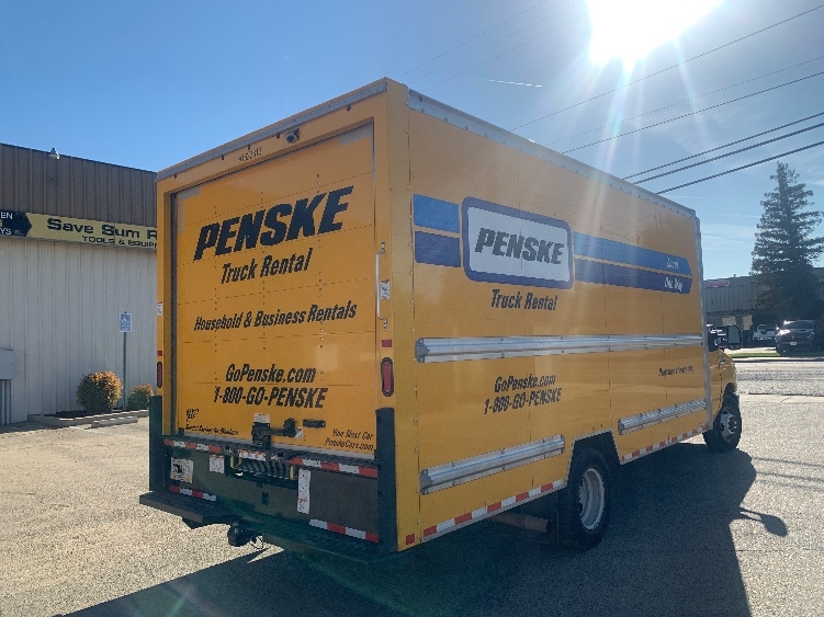 Used 2023 Ford E-350 - photo 15