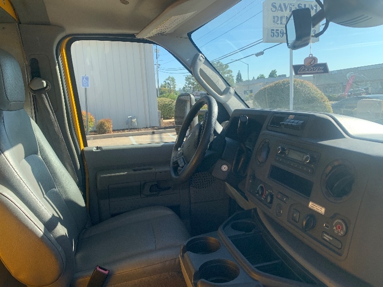 Used 2023 Ford E-350 - photo 24