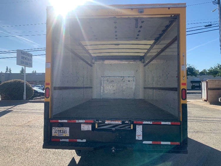 Used 2023 Ford E-350 - photo 10