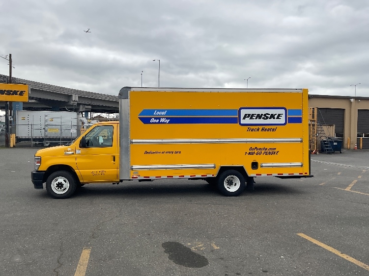 Used 2023 Ford E-350 - photo 6