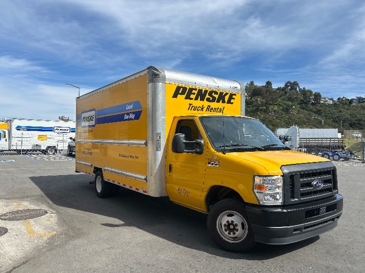 Used 2023 Ford E-350 - photo 1