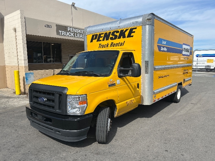 Used 2023 Ford E-350 - photo 5
