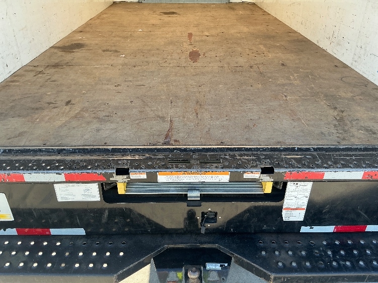 Used 2023 Ford E-350 - photo 12