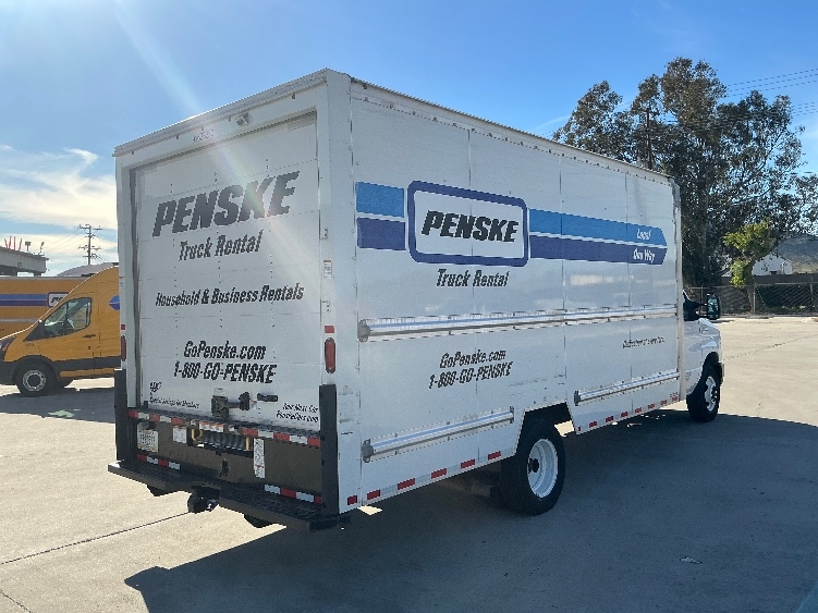 Used 2023 Ford E-350 - photo 15