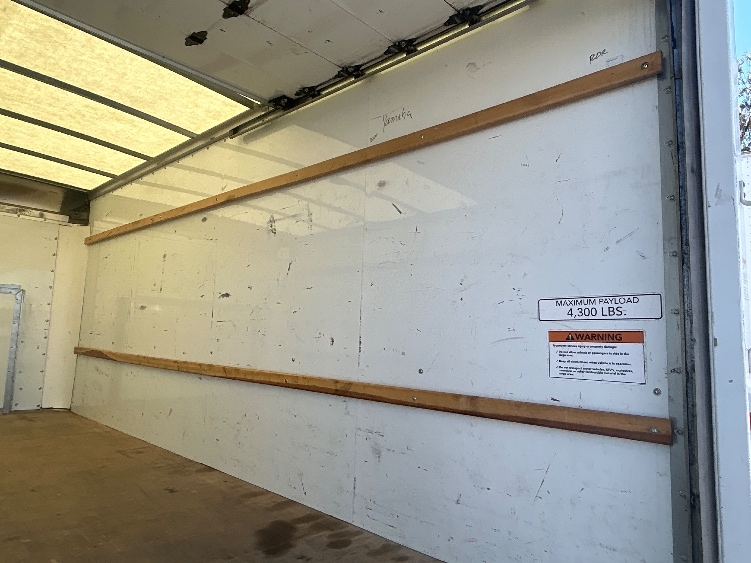 Used 2023 Ford E-350 - photo 14
