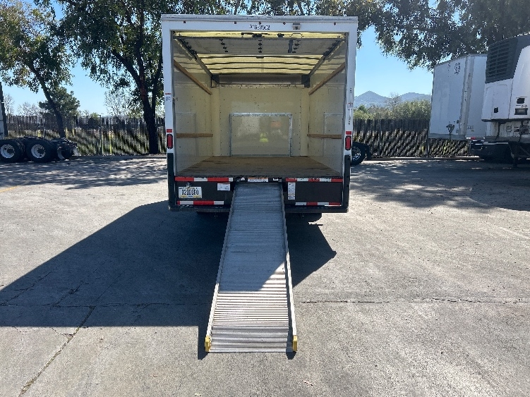 Used 2023 Ford E-350 - photo 11