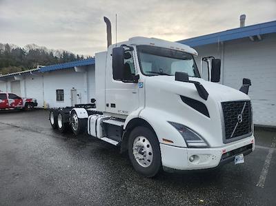 Used 2021 Volvo VNR Volvo D13 Semi Truck for sale #CW1042 - photo 1