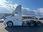 Used 2021 Volvo VNR Volvo D13 Semi Truck for sale #CW1074 - photo 4