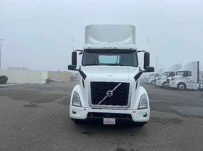 Used 2021 Volvo VNR - photo 1