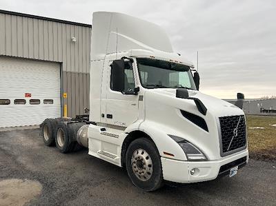 Used 2020 Volvo VNR Volvo D13 Semi Truck for sale #CW598 - photo 1