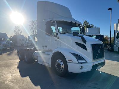 Used 2021 Volvo VNR Volvo D13 Semi Truck for sale #CW701 - photo 1