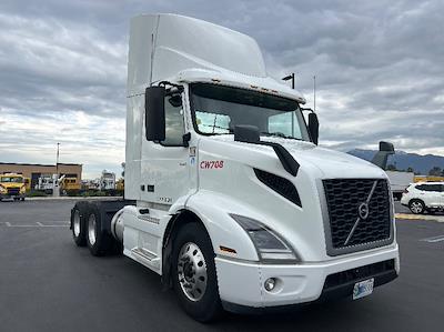 Used 2020 Volvo VNR Volvo D13 Semi Truck for sale #CW708 - photo 1