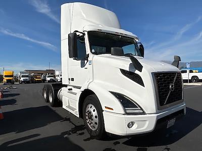 Used 2020 Volvo VNR Volvo D13 Semi Truck for sale #CW711 - photo 1