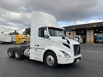 Used 2020 Volvo VNR Volvo D13 Semi Truck for sale #CW739 - photo 1