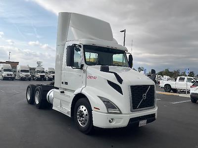 Used 2020 Volvo VNR Volvo D13 Semi Truck for sale #CW740 - photo 1