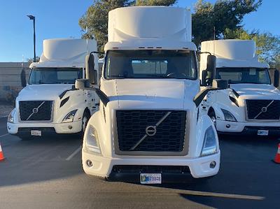 Used 2020 Volvo VNR Volvo D13 Semi Truck for sale #CW742 - photo 2