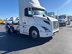 Used 2020 Volvo VNR Volvo D13 Semi Truck for sale #CW767 - photo 1