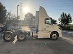 Used 2020 Volvo VNR Volvo D13 Semi Truck for sale #CW774 - photo 8
