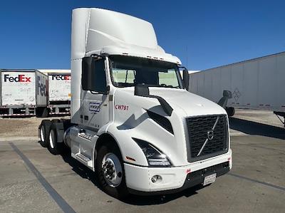 Used 2020 Volvo VNR Volvo D13 Semi Truck for sale #CW781 - photo 1