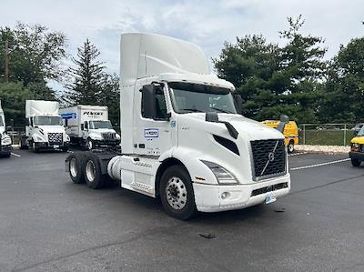 Used 2020 Volvo VNR Volvo D13 Semi Truck for sale #CW840 - photo 1