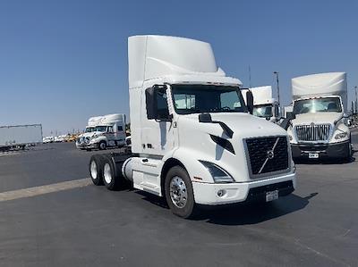 Used 2020 Volvo VNR Volvo D13 Semi Truck for sale #CW915 - photo 1