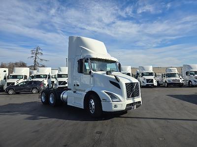 Used 2020 Volvo VNR Volvo D13 Semi Truck for sale #CW925 - photo 1