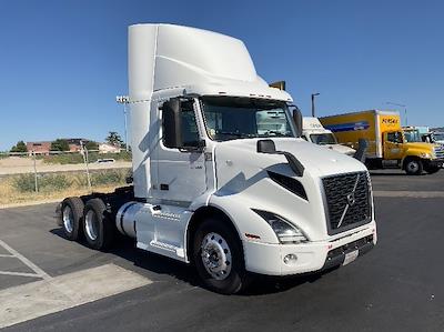 Used 2020 Volvo VNR Volvo D13 Semi Truck for sale #CW934 - photo 1