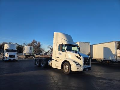 Used 2020 Volvo VNR Volvo D13 Semi Truck for sale #CW937 - photo 1