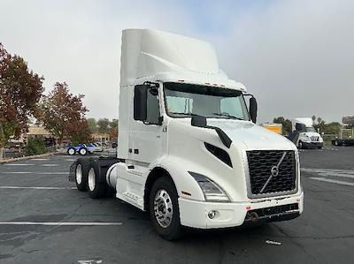 Used 2020 Volvo VNR Volvo D13 Semi Truck for sale #CW951 - photo 1