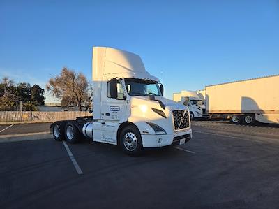 Used 2020 Volvo VNR Volvo D13 Semi Truck for sale #CW973 - photo 1
