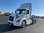 Used 2020 Volvo VNR Volvo D13 Semi Truck for sale #CW974 - photo 3