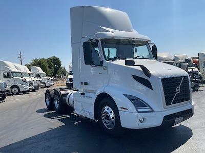 Used 2020 Volvo VNR Volvo D13 Semi Truck for sale #CW980 - photo 1