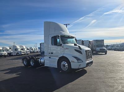 Used 2020 Volvo VNR Volvo D13 Semi Truck for sale #CW981 - photo 1
