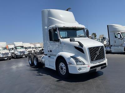 Used 2020 Volvo VNR Volvo D13 Semi Truck for sale #CW982 - photo 1