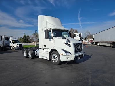 Used 2020 Volvo VNR Volvo D13 Semi Truck for sale #CW984 - photo 1