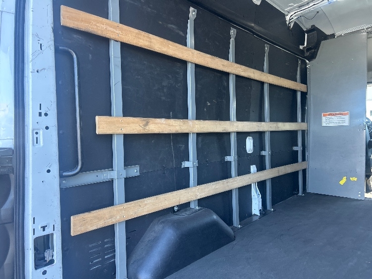 Used 2022 Ford E-Transit 350 - photo 13