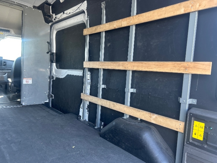 Used 2022 Ford E-Transit 350 - photo 14