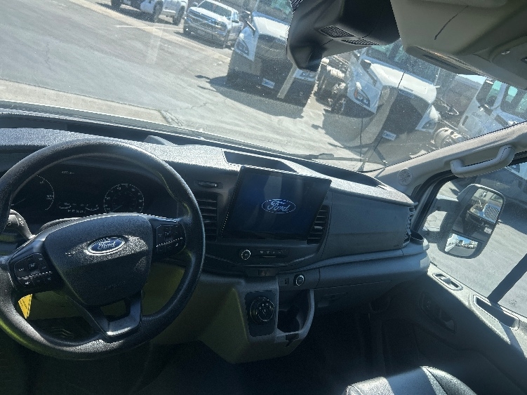 Used 2022 Ford E-Transit 350 - photo 19
