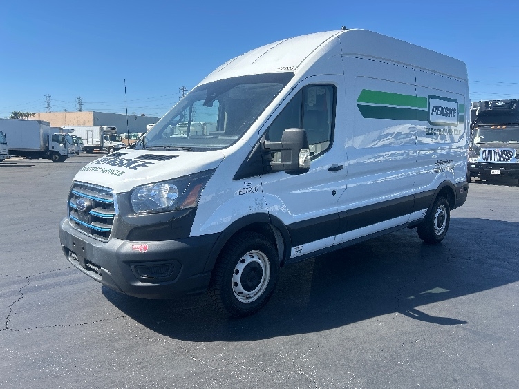 Used 2022 Ford E-Transit 350 - photo 5
