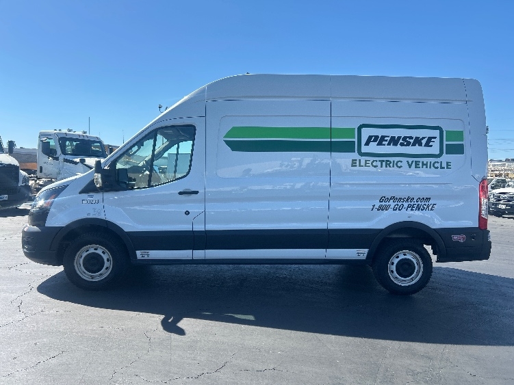 Used 2022 Ford E-Transit 350 - photo 6