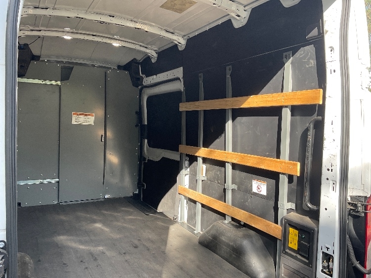 Used 2022 Ford E-Transit 350 - photo 14