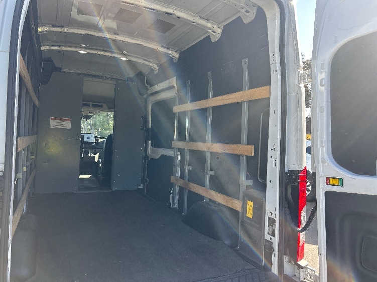 Used 2022 Ford E-Transit 350 - photo 14