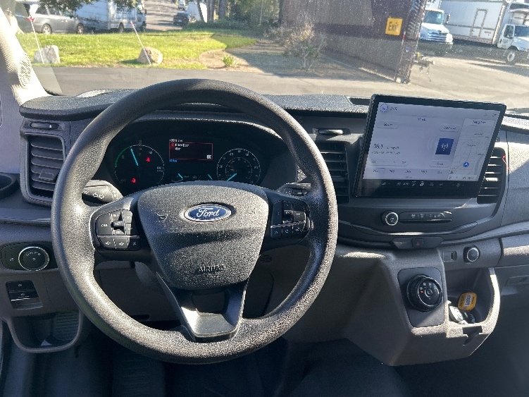 Used 2022 Ford E-Transit 350 - photo 20