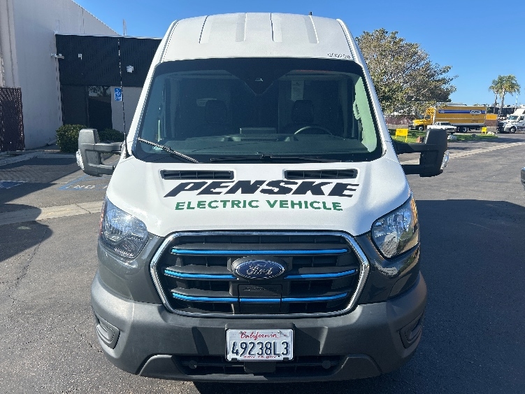 Used 2022 Ford E-Transit 350 - photo 2